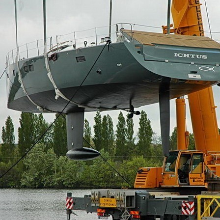 launch of aluminum super yacht